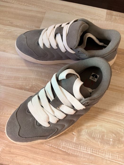 Nike Air Jordan.