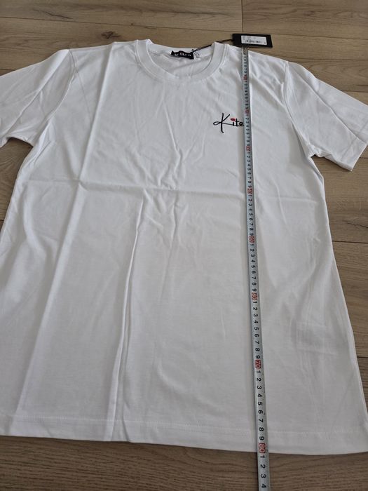 Tricou alb Kiton cu imprimeu brodat