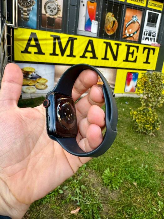 Apple Watch Series 8 / GPS + Cellular / 45mm / Midnight