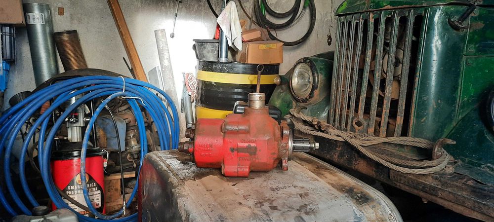 Хидравлична помпа и хидравличен цилиндър за Miller kipet