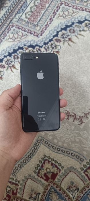 iphone 8+  qora rangda