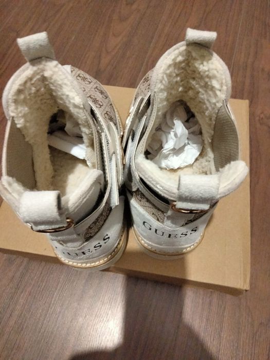 UGG Noi vânzare București