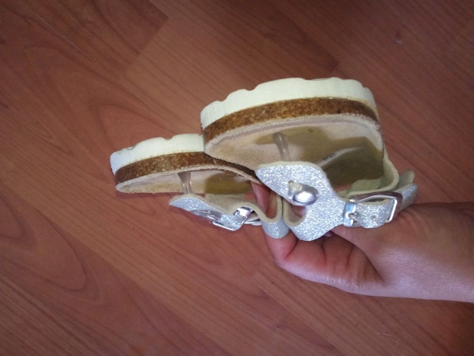 Vând slapi 24 frumosi