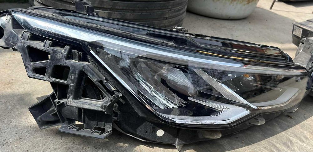 Фарове Full LED VW GOLF 8 Ляв+Десен Фар Голф 8 5H1941005\5H1941006