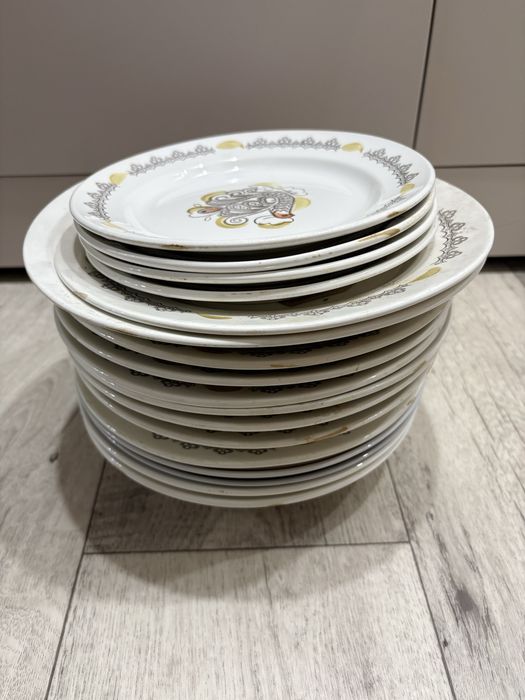 Продам тарелки. .