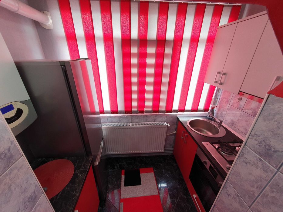 Inchiriez apartament 2 camere zona Modern