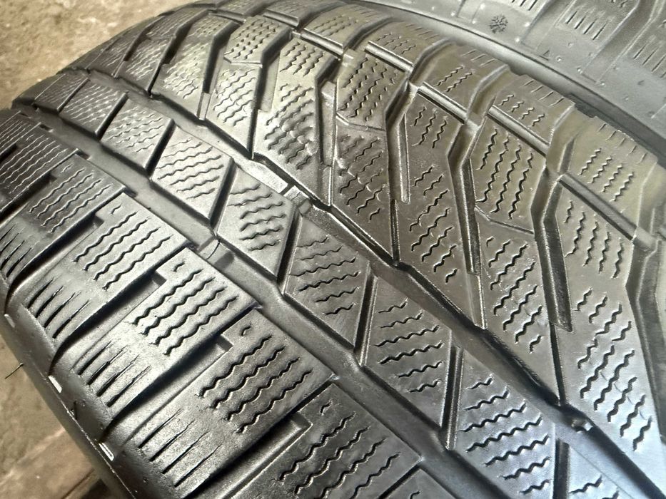 2x Anvelope iarna 235/55 R19 - Falken Euro Winter HS02