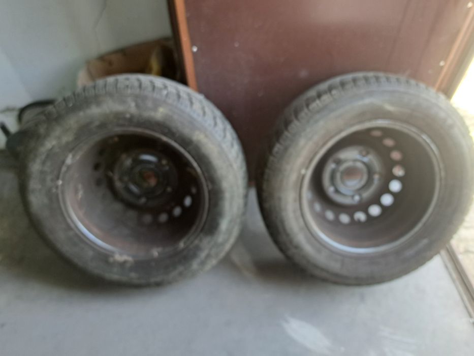 Jante pe 15 cu anvelope iarna ff bune Ford tranzit