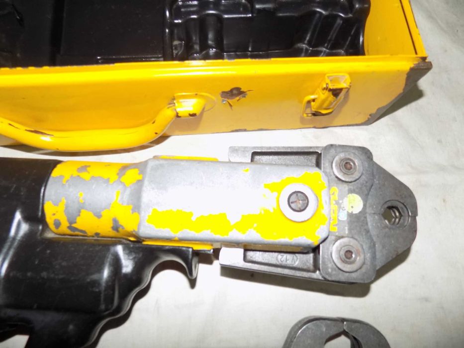 Presa sertizat REMS  ACCU-Press ACC 14,4V Li-Ion (Germania)