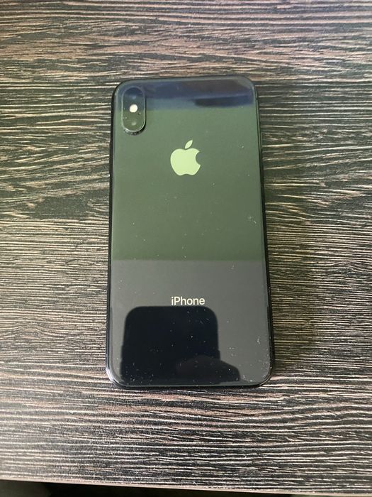 Продавам iphone X 256gb