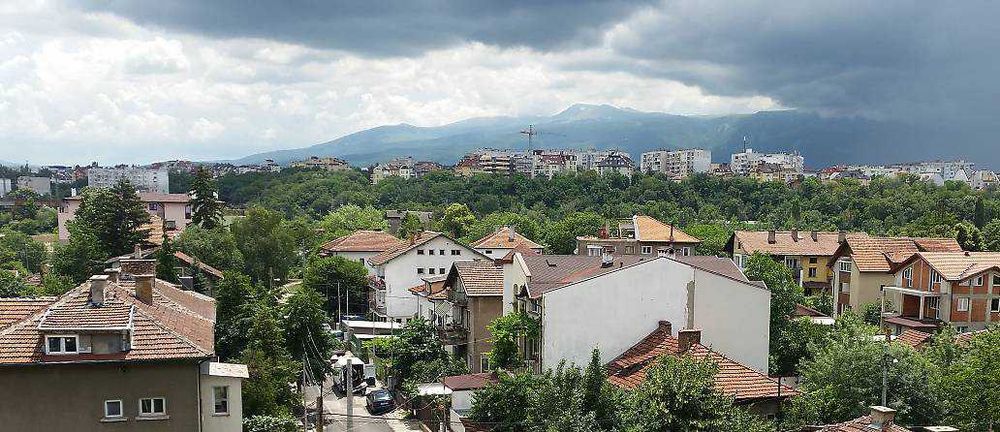 Частно лице дава под наем гарсониера до Гара Подуене