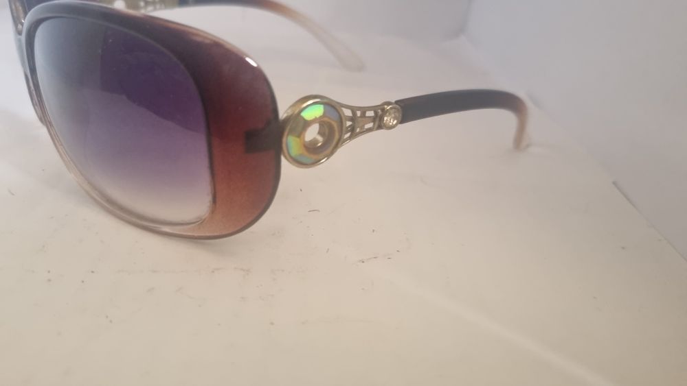 Страхотни дамски очила