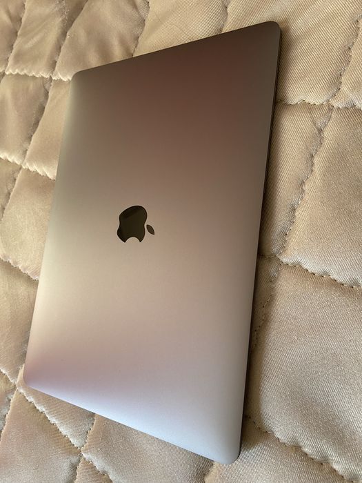 Продается Макбук m1 air 13.3