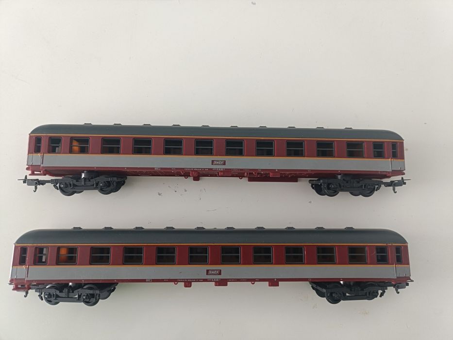 Macheta vagoane trenuleț electric