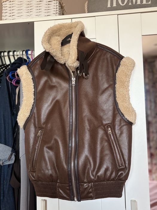 Дамски елеци - Reserved, Bershka