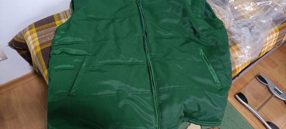 Vestă groasă,mărime mare 6xl
