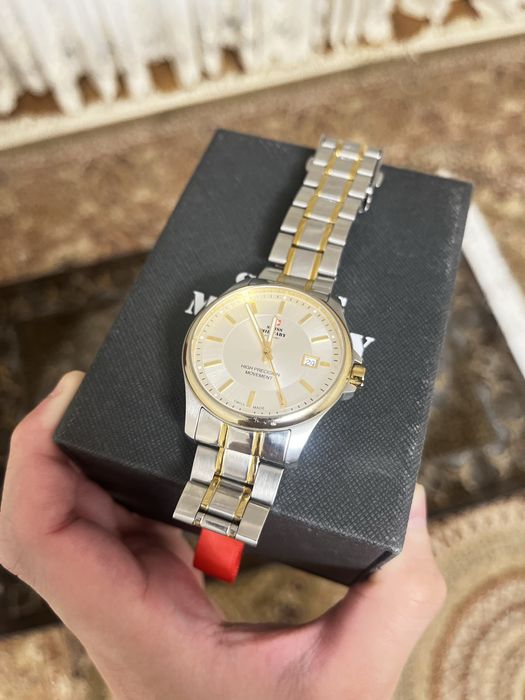 Часы Swiss Military