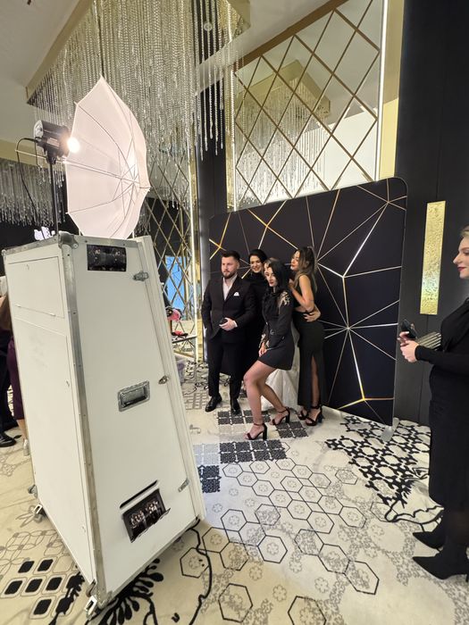 Oglinda magica / Fum greu/Gheata carbonica/Artificii cu scantei reci