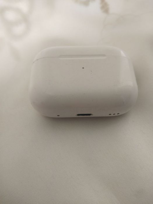 Кейс в стиле AirPods pro