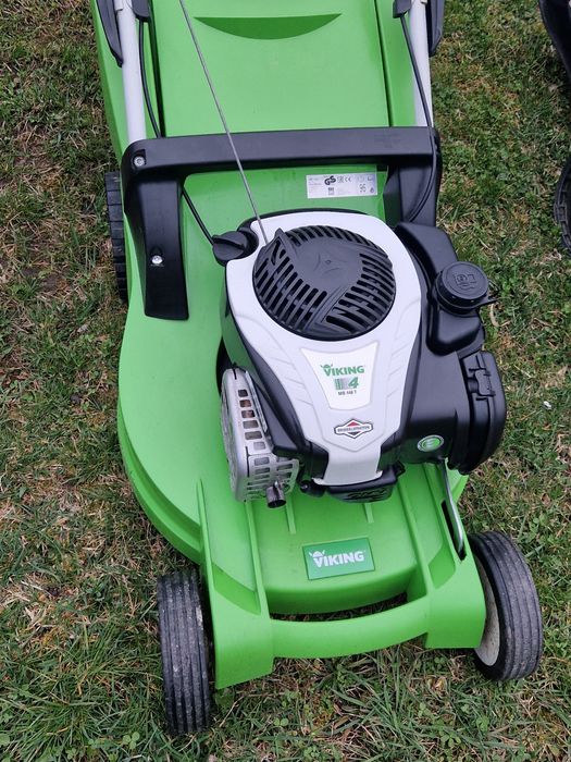 Mașini de tuns iarba, gazon