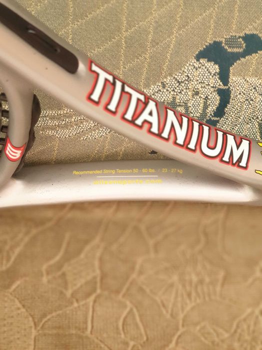 ракетка для большого тенниса