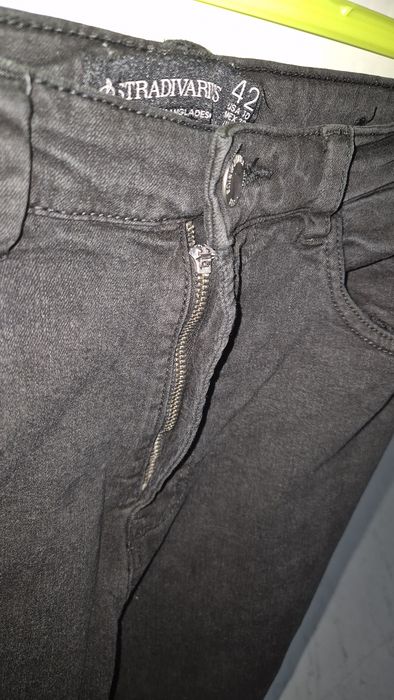 Blugi negri Stradivarius elastici, mărime 42