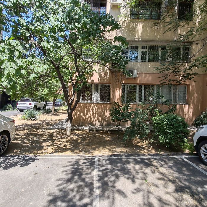 4/1/5 Дархан Спецплан 120кв. 2 сан узла. Парковка. Под офис салон. Сво