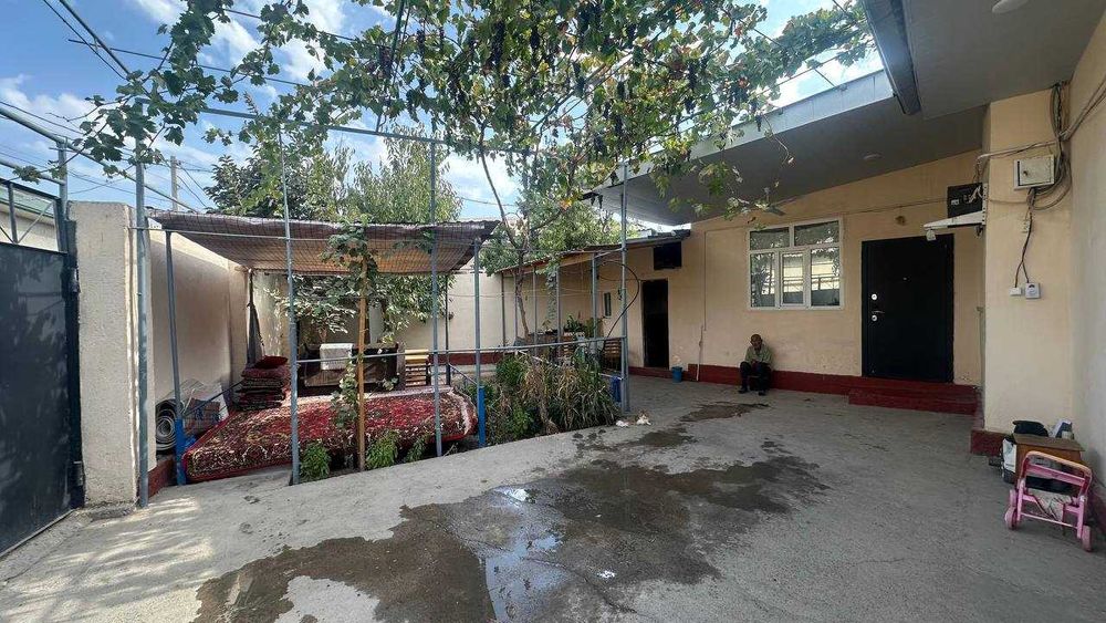 Продается участок 2,4 сотки, 5 комнат на Бектемире ориентир РОВД