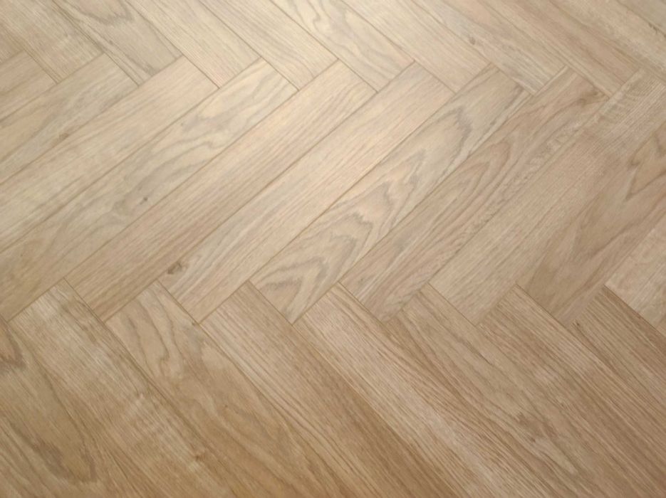 Циклене Лакиране Паркет Габрово