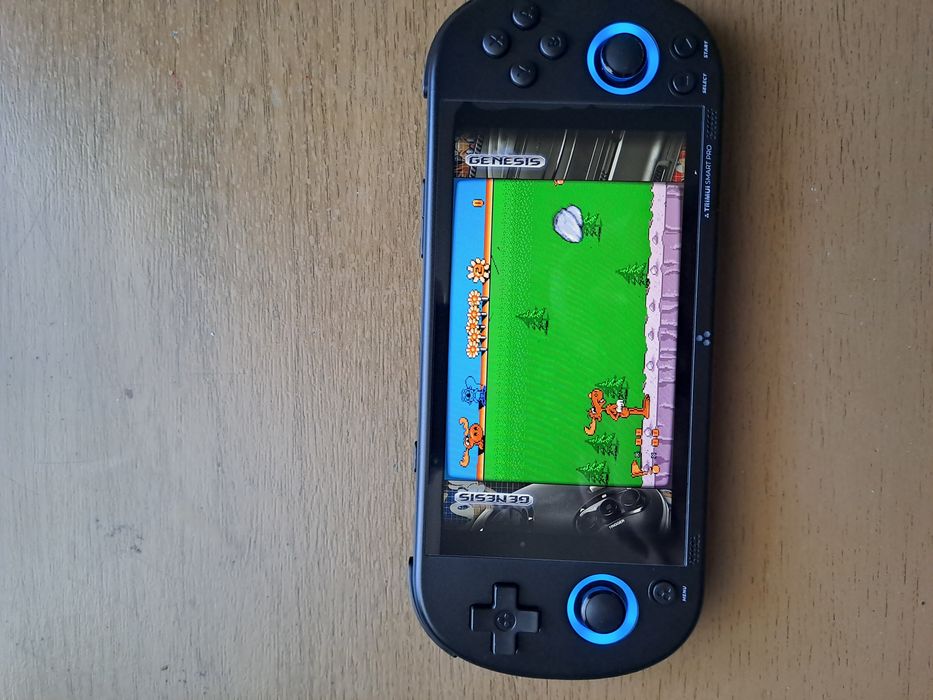 Trimui Smart Pro - ретро гейминг конзола