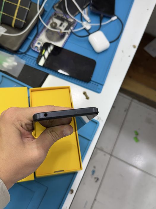 Poco M5 4/64gb срочни сотилади