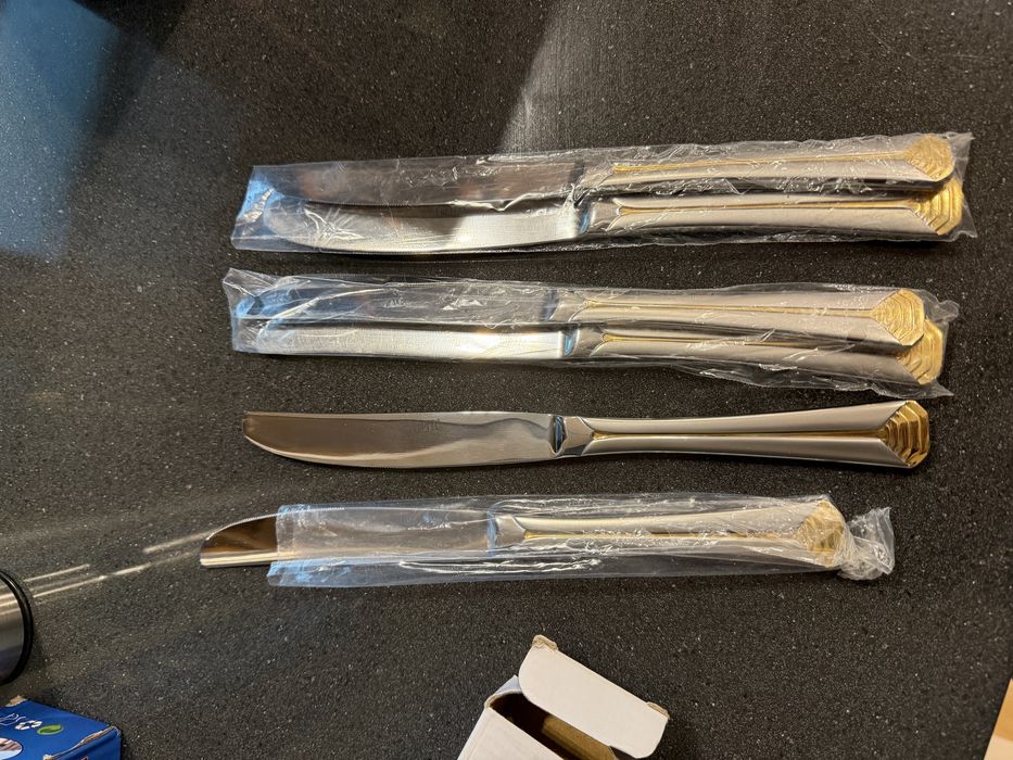 Продам столовые ножи