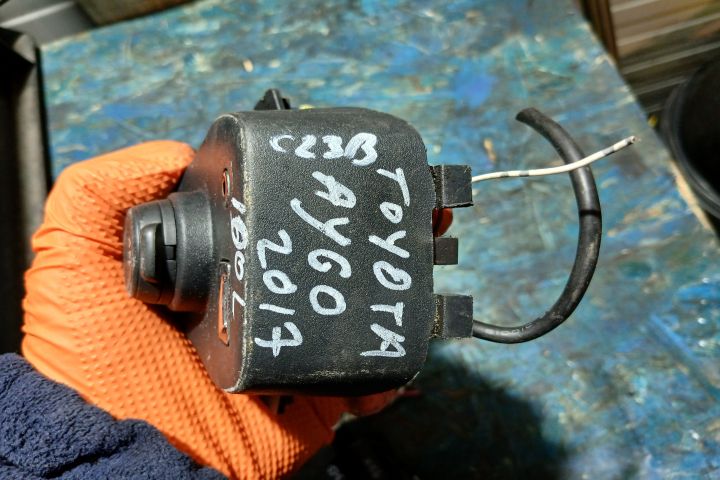 Priza bricheta 55477-0H010 55477-0H010 Toyota Aygo a 2-a generatie