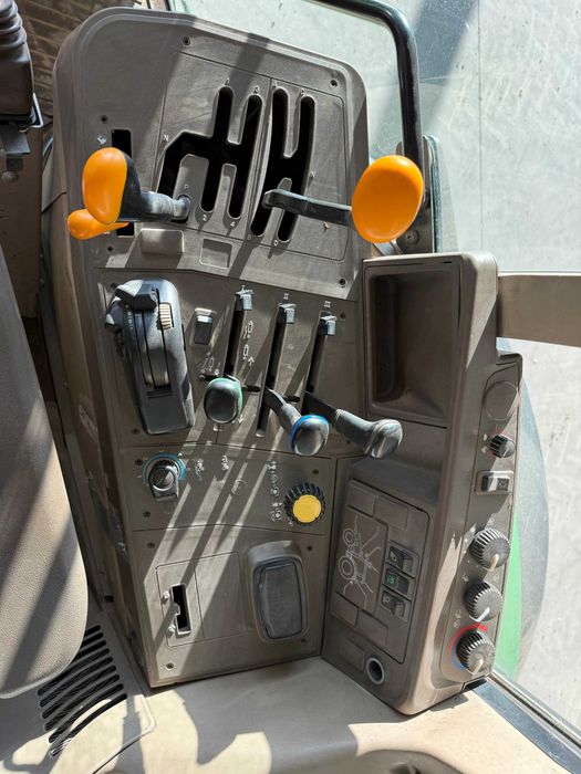 Tractor John Deere 6630