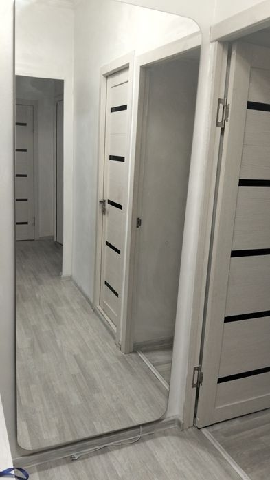 Продам зеркало с подсветкой
