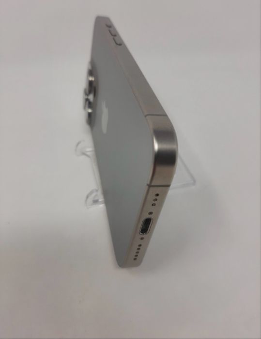 Vand iphone 15 pro !