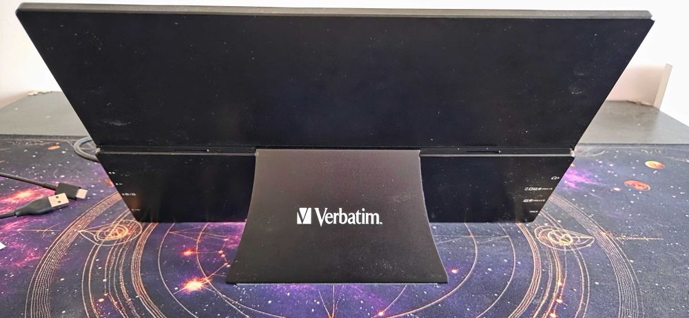 Преносим монитор с touchscreen