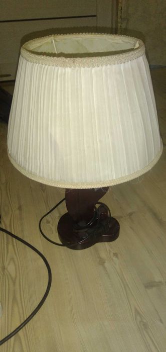 Люстры б/у и 2 плафона