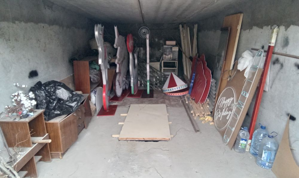 Бетонный гараж, завод Сарбаст. ( Тузель )