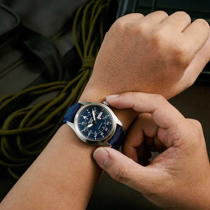 Seiko 5 Field 39.4mm Blue SRPH31