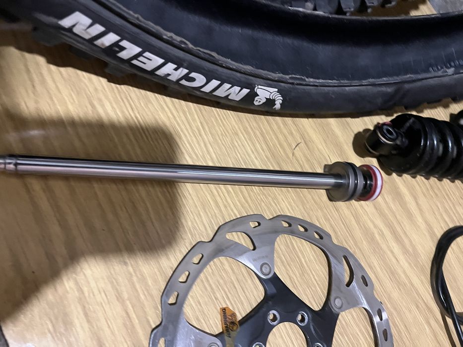 Dh части за колело гуми,спирачки,шиш,диск,шок,курбели