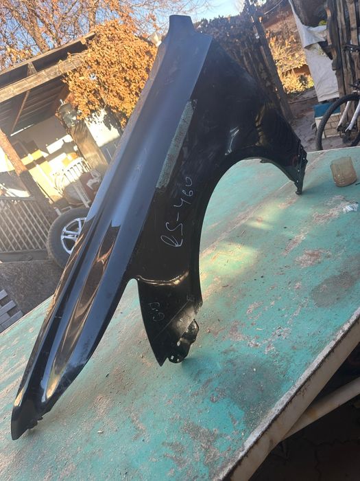 Левое переднее крыло. Lexus 460