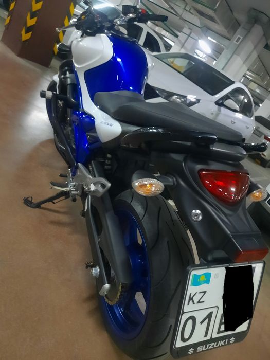 Продам мотоцикл suzuki gladius 400