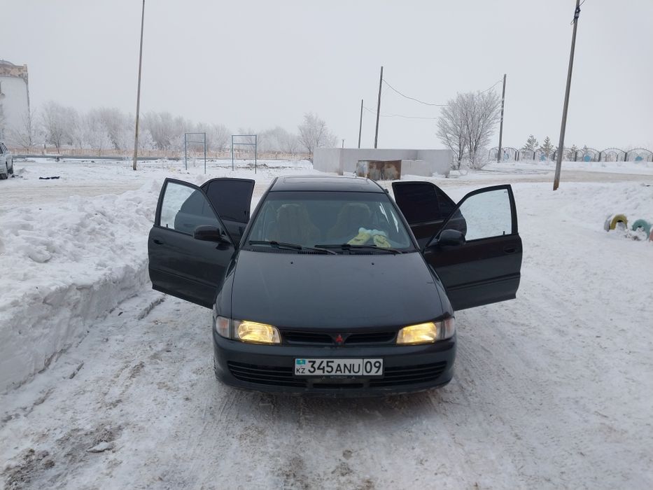 Митсубиси Лансер