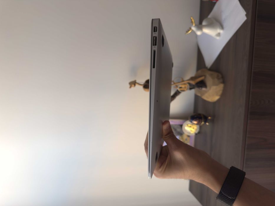 MacBook Air 13” 2015 | i5 | 8GB | SSD 128GB