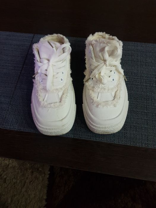 Продам кроссовки