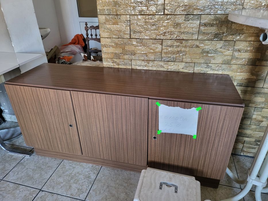 Vand mobilier pentru camere
