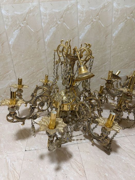 Люстры  в хорошем состояние