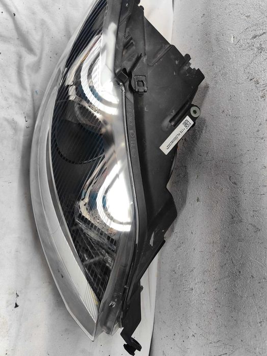 Оригинален фар Vw Golf Plus Bixenon