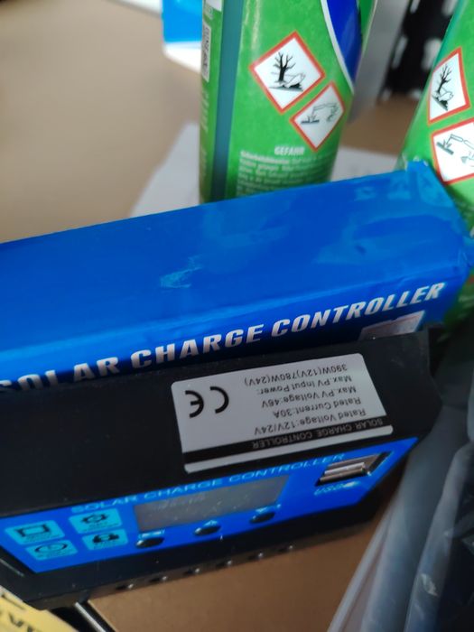 Контролер регулатор за соларни панели 12V-24V 30А